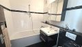 modernes Badezimmer