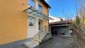 Eingangsbereich und Garage