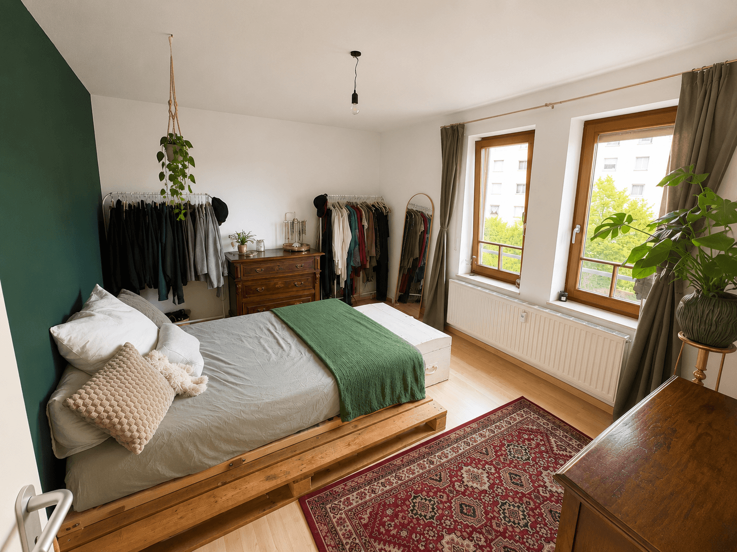 großzügiges Schlafzimmer