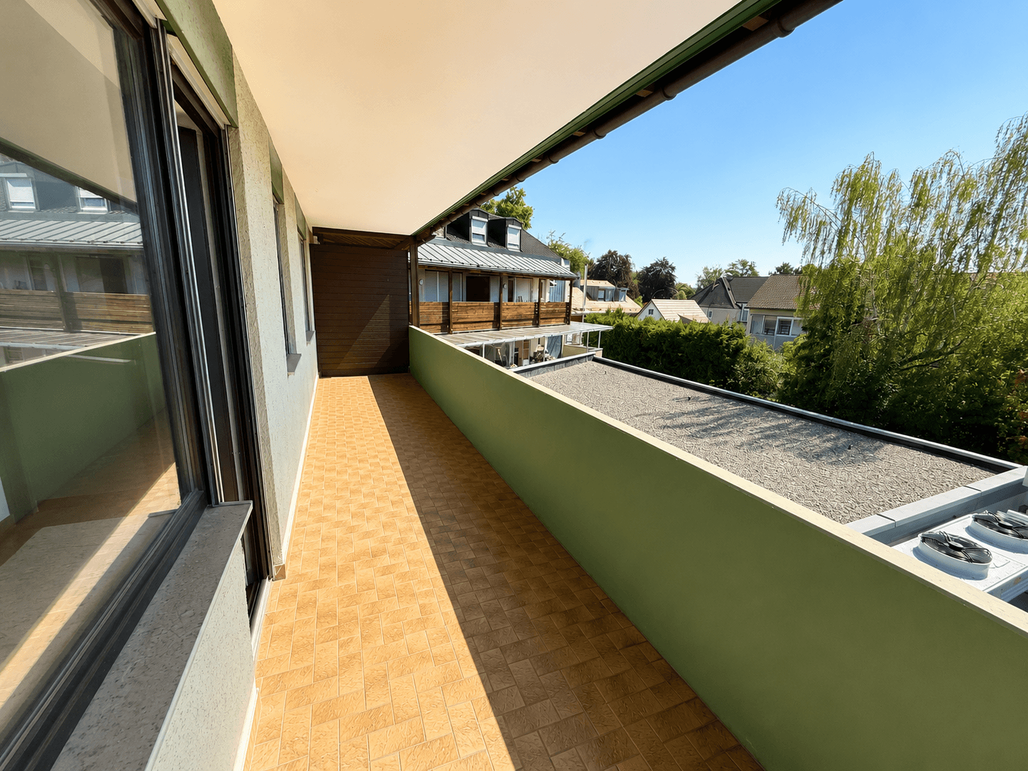 Sonniger Balkon